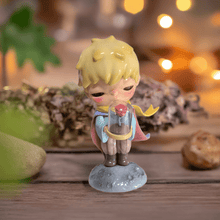 POP MART Hirono The Little Prince Figurine Limited 1stk per person